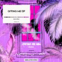 Mavra - Giving Me Up