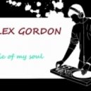 Mike Candys vs. Marco V - La Serenada Saxonized