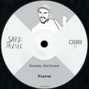 Daniel Rateuke - Flares