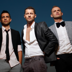 Akcent Vs Moritos - Kylie Giles