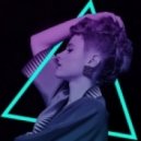 Keisza - Give It to the Moment