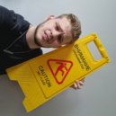 RoodBoy - CAUTION (wet floor)