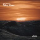 birø, Iskarelyn - Riding Waves (Original Mix)