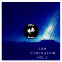 Deekline & Ed Solo - Keep On Moving (Original Mix)
