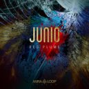 Junio - Red Plume ()